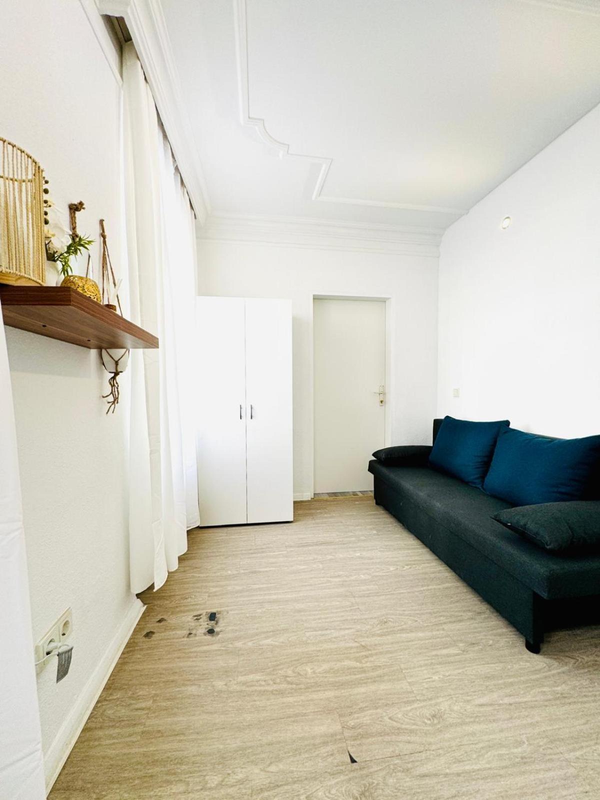 Comfy 4br Apt, 12-min To Fac Platz Appartement Wenen