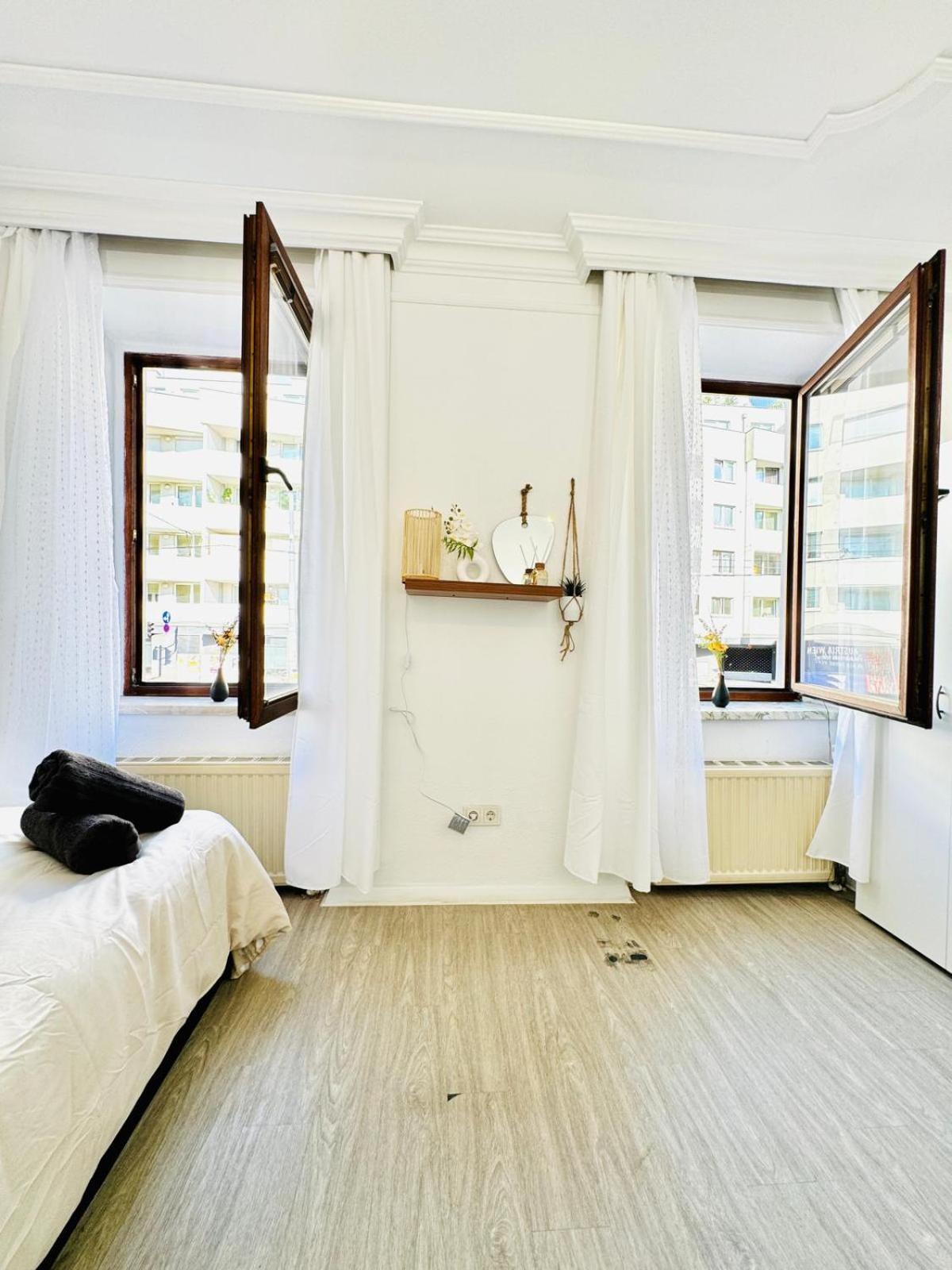 Appartement Comfy 4br Apt, 12-min To Fac Platz Wenen