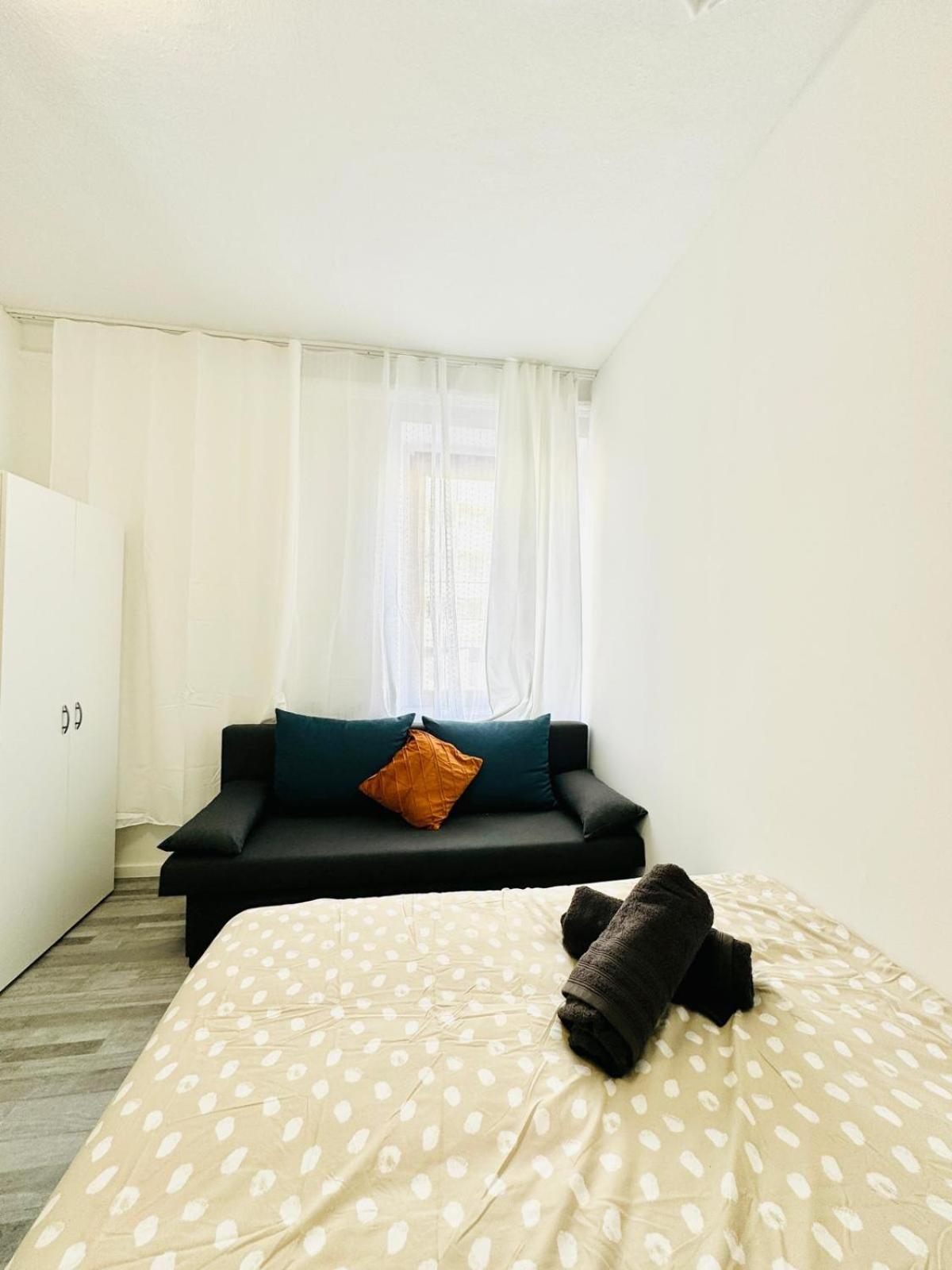 Comfy 4br Apt, 12-min To Fac Platz Appartement Wenen