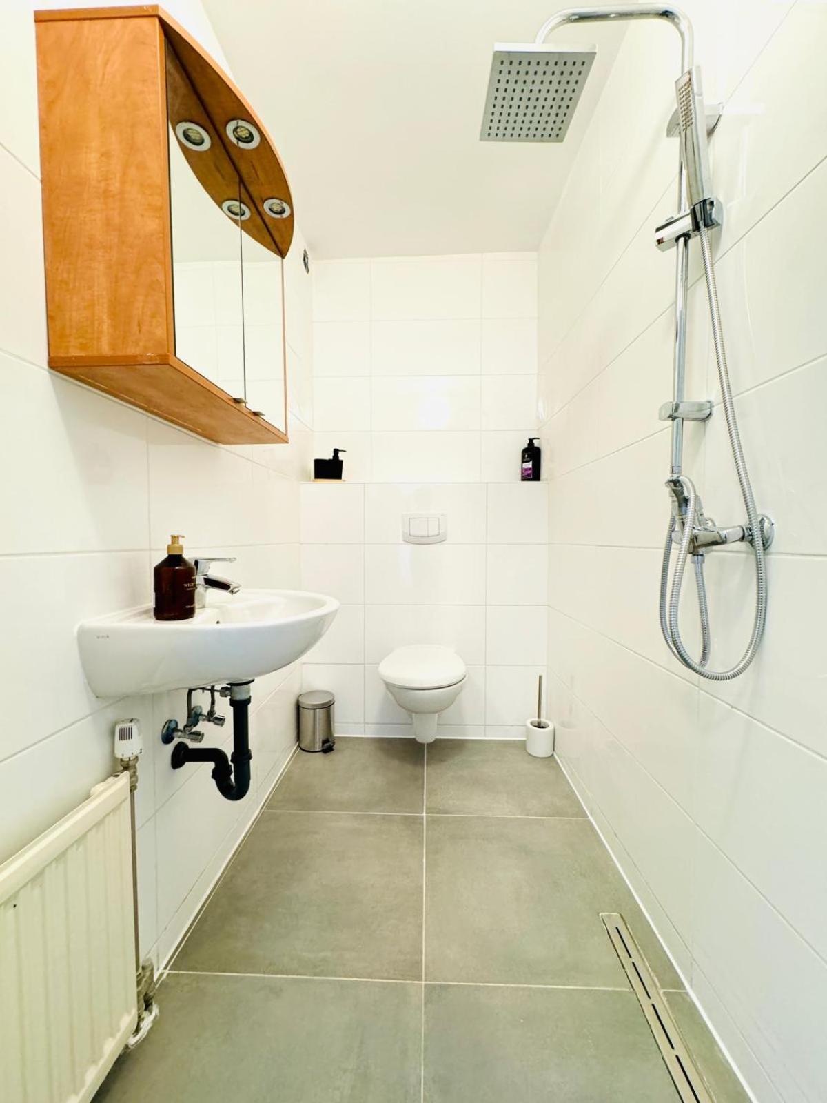 Appartement Comfy 4br Apt, 12-min To Fac Platz